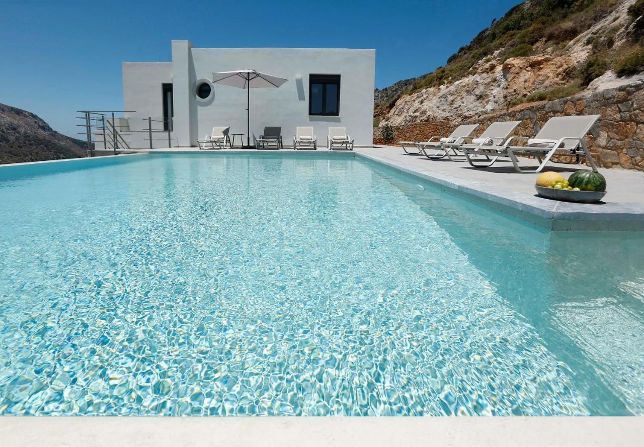 Aires Villa Vrachasi