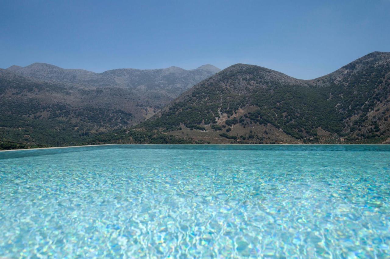 Aires Villa Vrachasi
